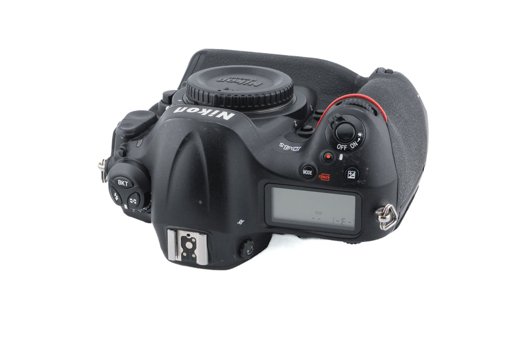 Nikon D4S