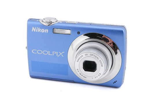 Nikon Coolpix S220 - Camera