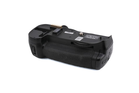 Generic BP-D300 Grip - Accessory