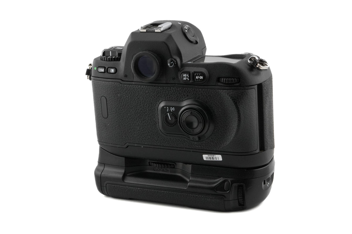 Nikon F100