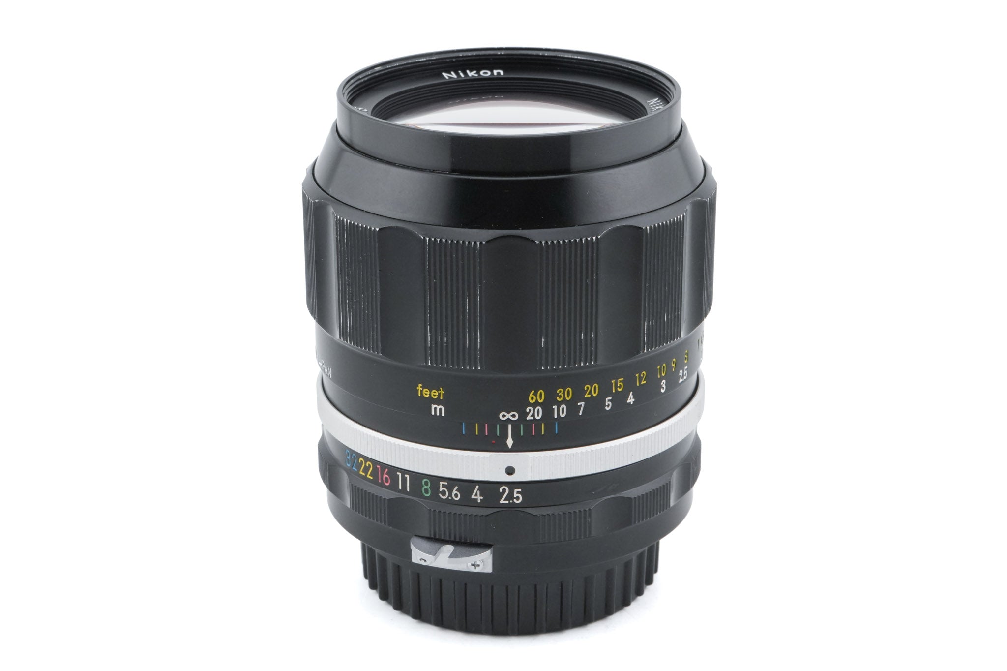 Nikon 105mm f2.5 Nikkor-P.C Auto Pre-AI