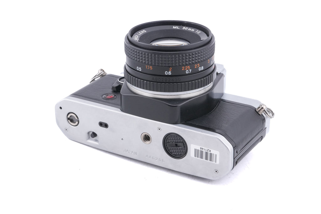Yashica FX-D Quartz + 50mm f2 ML