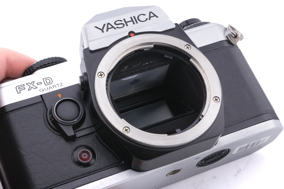 Yashica FX-D Quartz + 50mm f2 ML