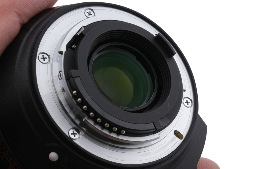 Nikon 18-140mm f3.5-5.6 AF-S Nikkor G ED VR