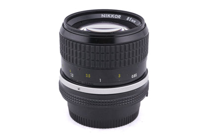 Nikon 85mm f2 Nikkor AI