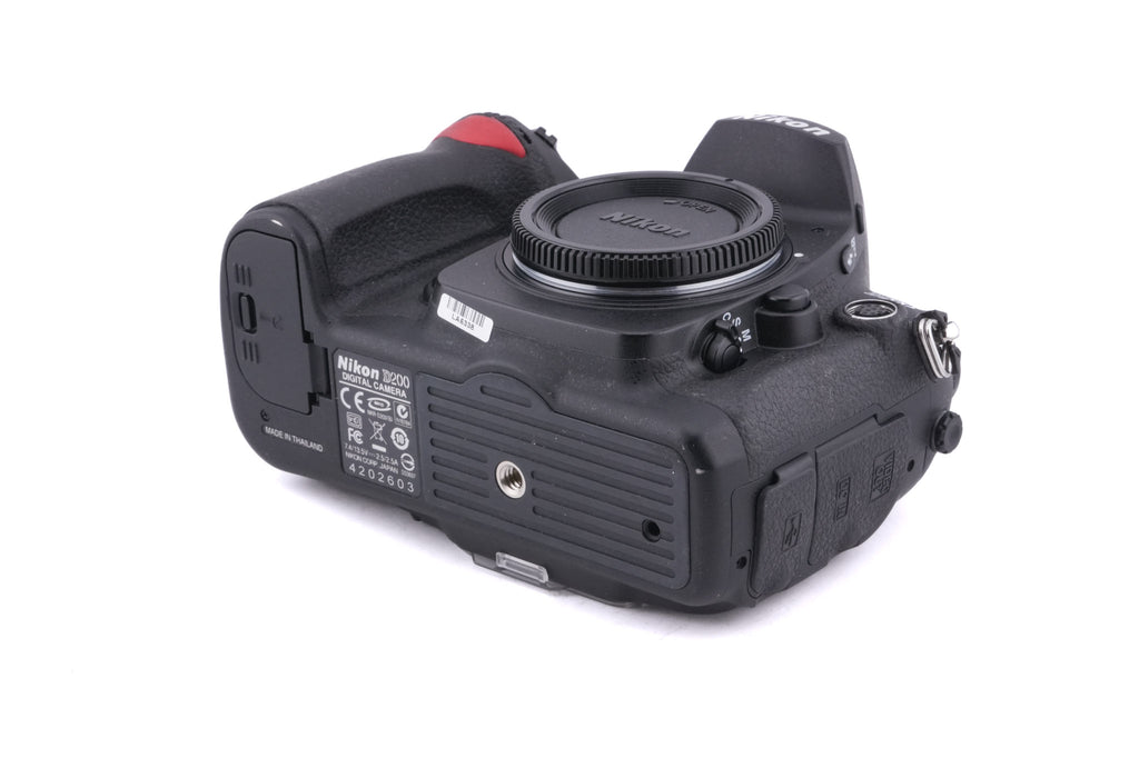 Nikon D200