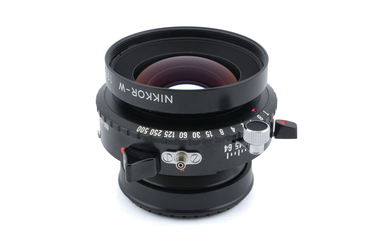 Nikon 135mm f5.6 Nikkor-W (Shutter)