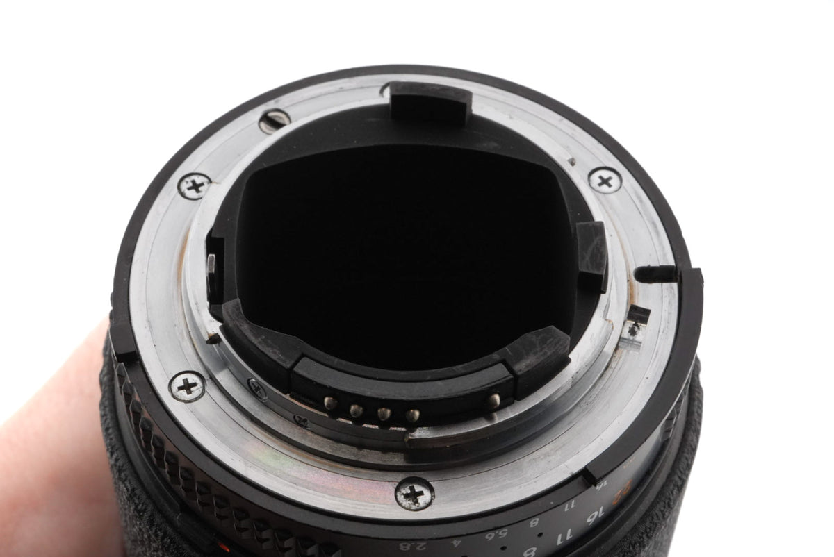 Nikon 180mm f2.8 AF Nikkor ED (Mk II)