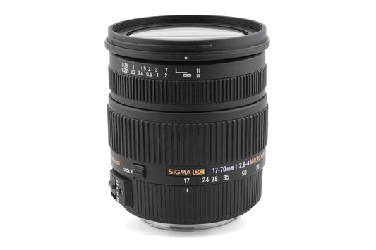 Sigma 17-70mm f2.8-4 DC HSM OS Macro