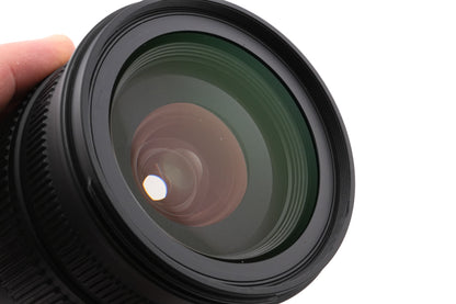 Sigma 17-70mm f2.8-4 DC HSM OS Macro