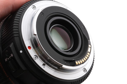 Sigma 17-70mm f2.8-4 DC HSM OS Macro