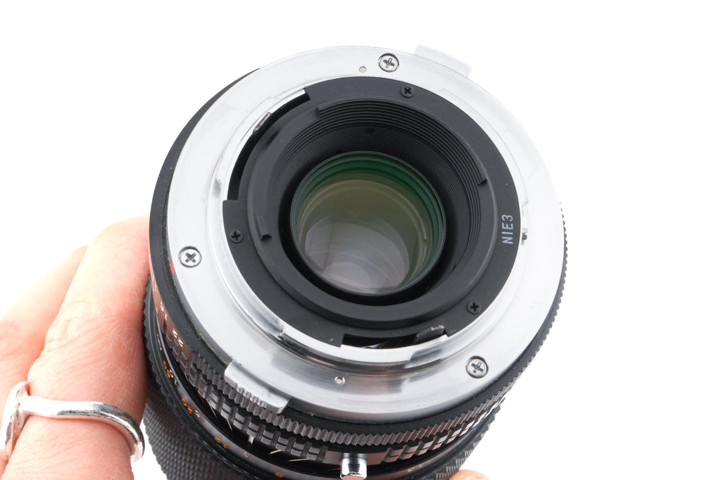 Olympus 35-105mm f3.5-4.5 Zuiko Auto-Zoom