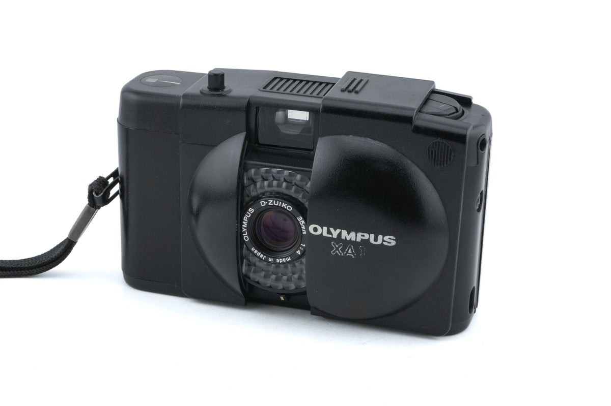 Olympus XA1