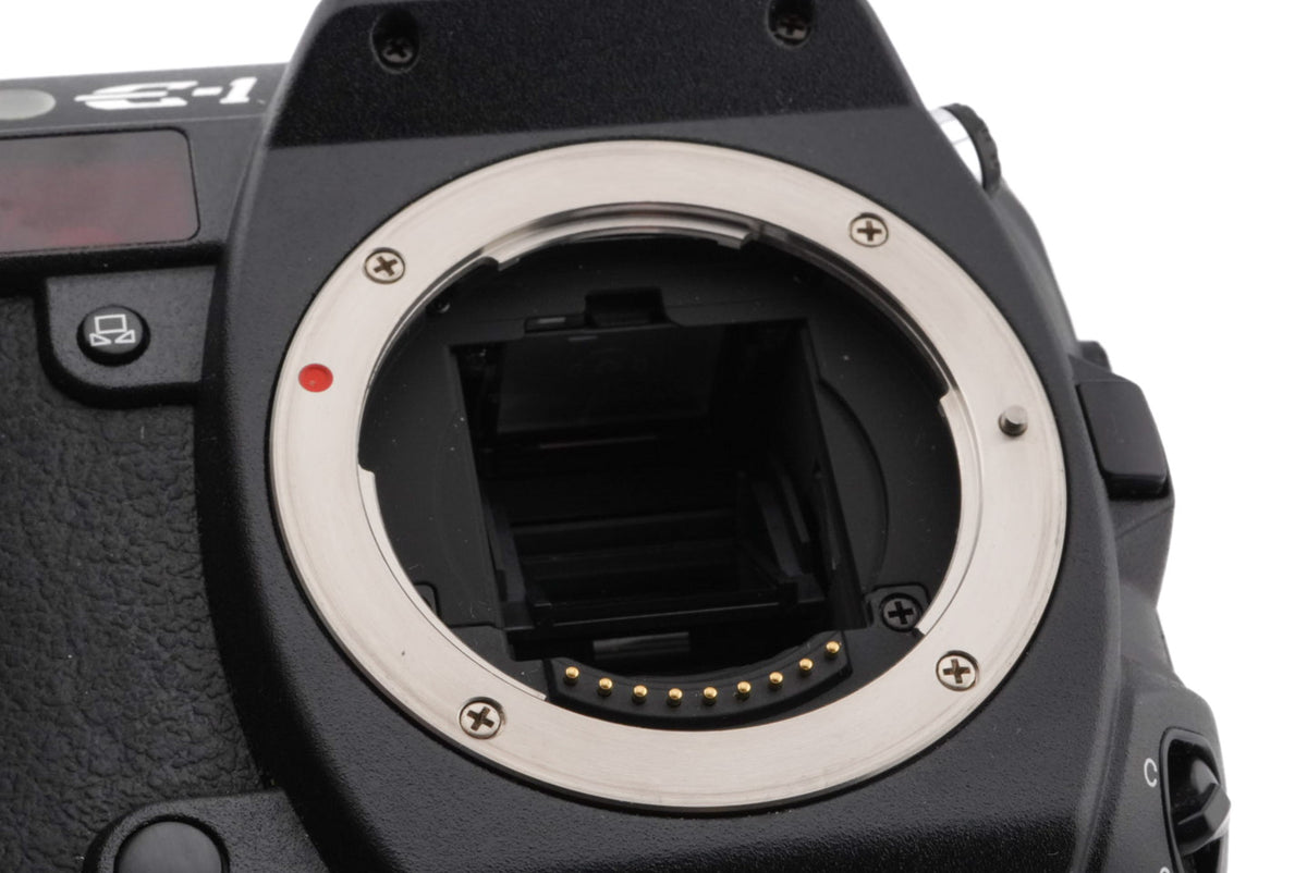 Olympus E-1