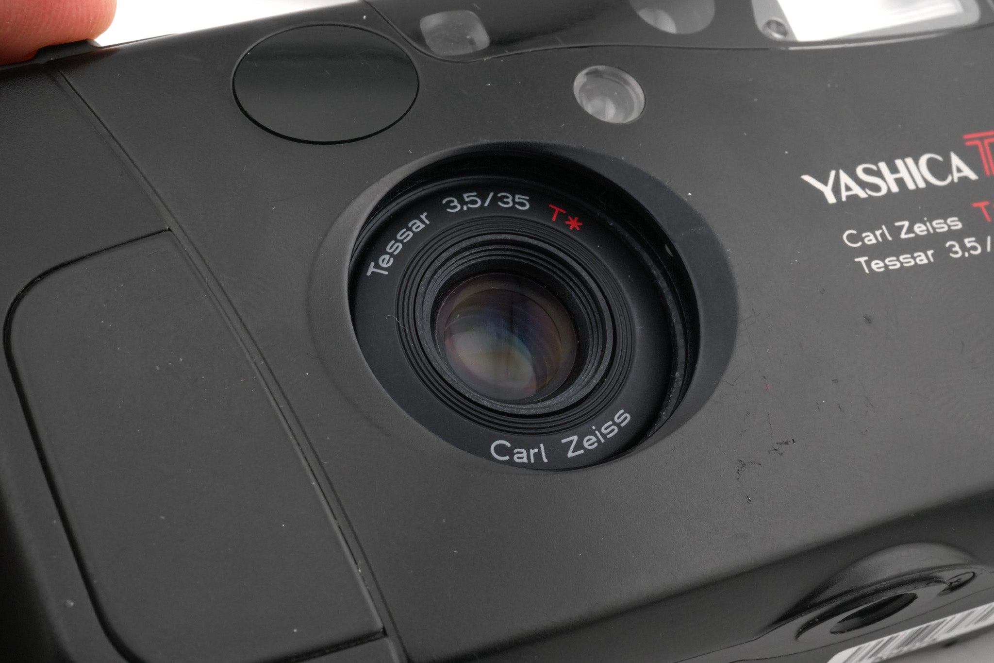 Yashica T4