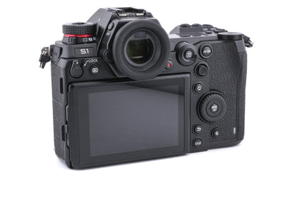 Panasonic Lumix DC-S1