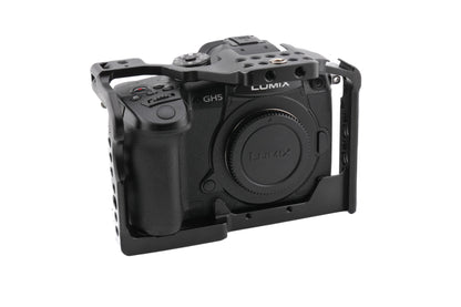Panasonic Lumix DC-GH5 + Panasonic Lumix DC-GH5 Cage (2049)