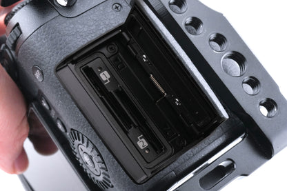 Panasonic Lumix DC-GH5 + Panasonic Lumix DC-GH5 Cage (2049)