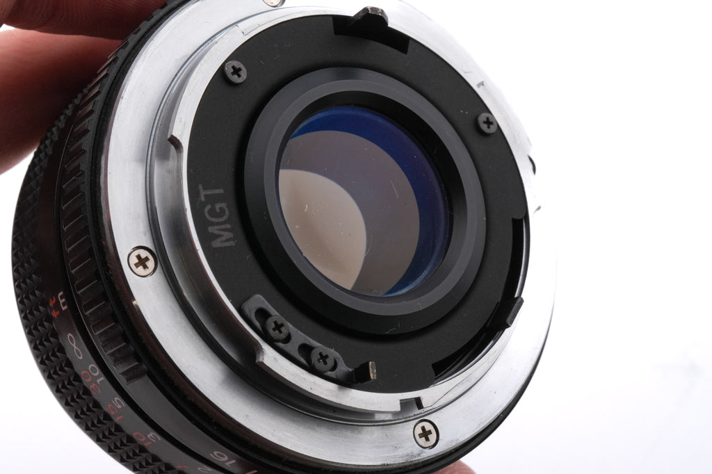 Yashica 50mm f2 ML