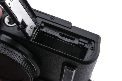 Panasonic Lumix DC-GX880