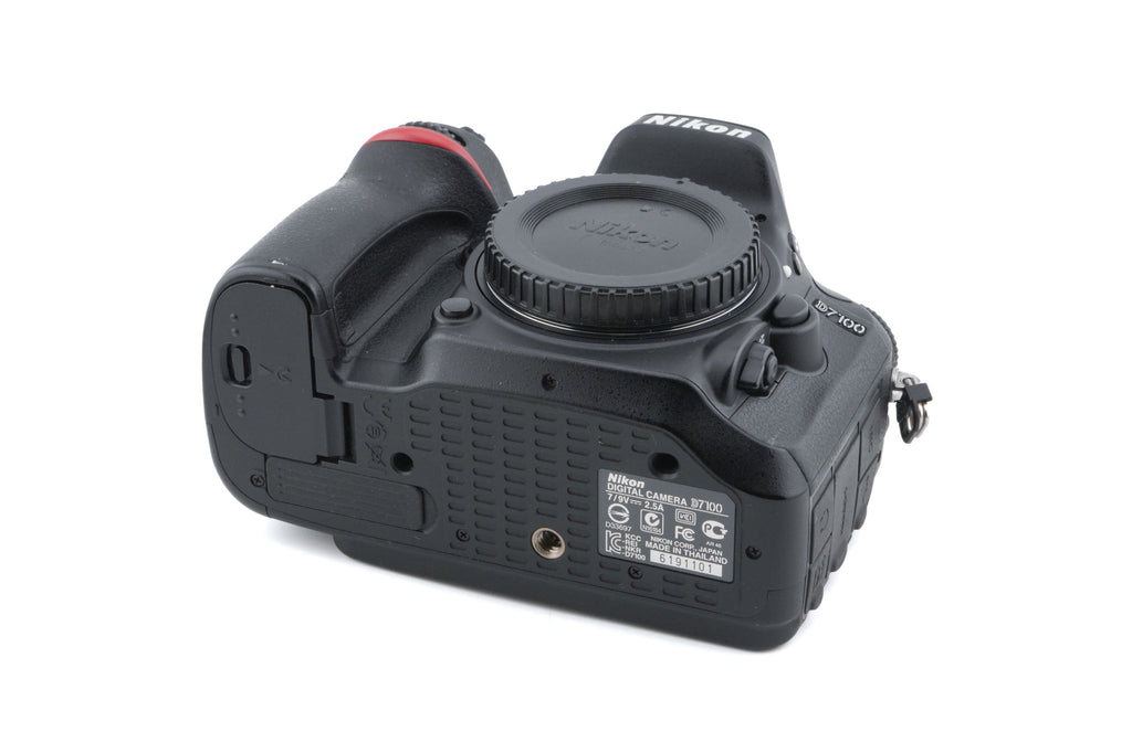 Nikon D7100