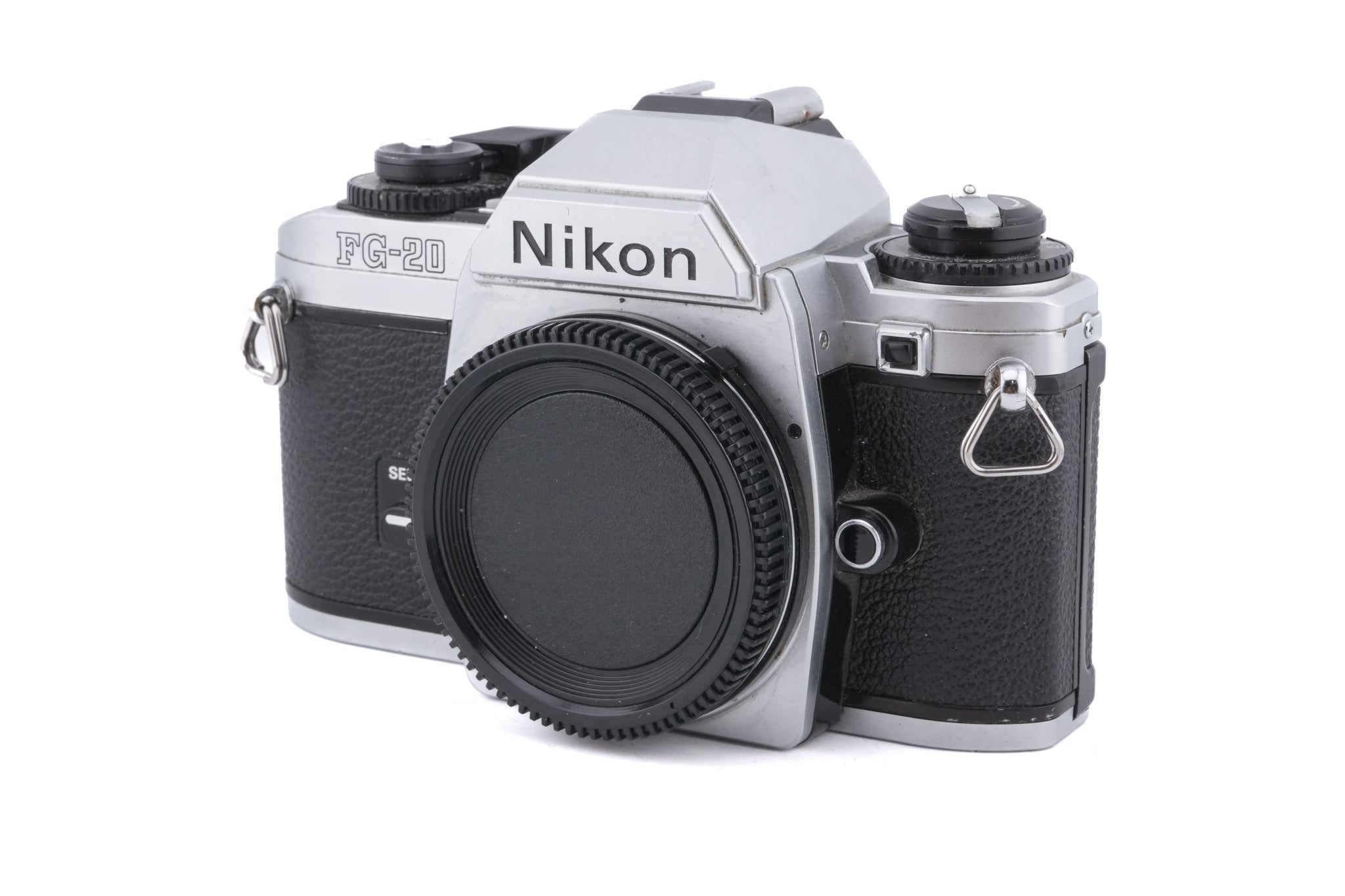 美品　ニコン FG-20 ブラック フィルムカメラ　モルト新品交換済 M554 美品 ニコン FG-20 ブラック フィルムカメラ モルト新品交換済 M554