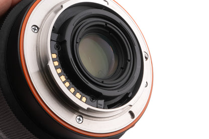 Sony 16-105mm f3.5-5.6 DT