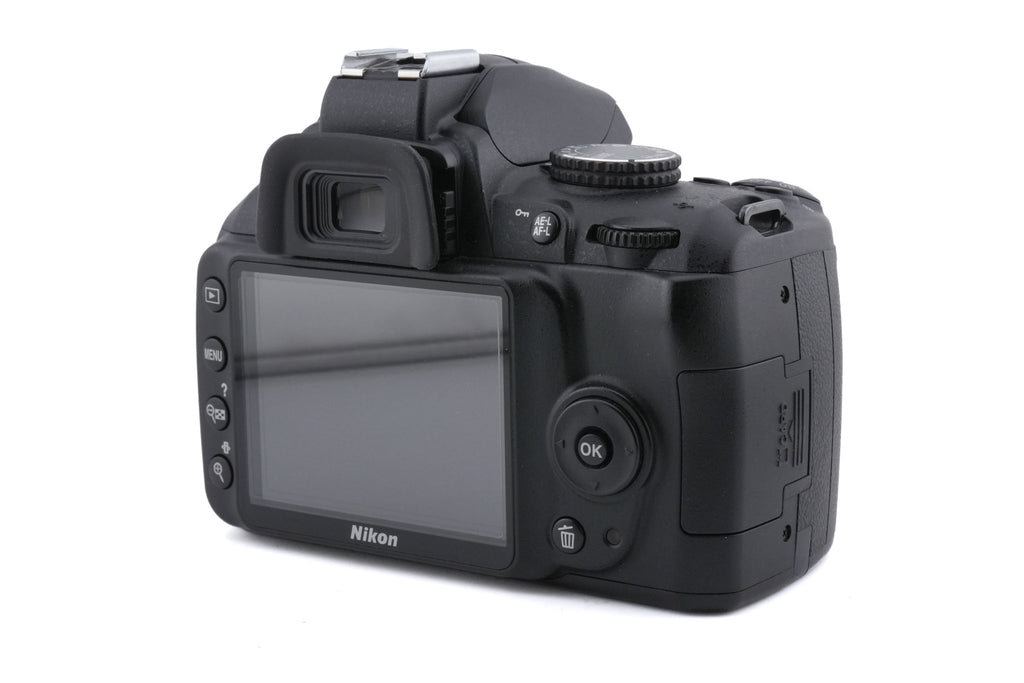 Nikon D3000
