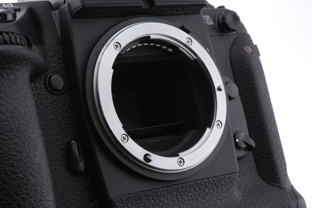 Nikon F5