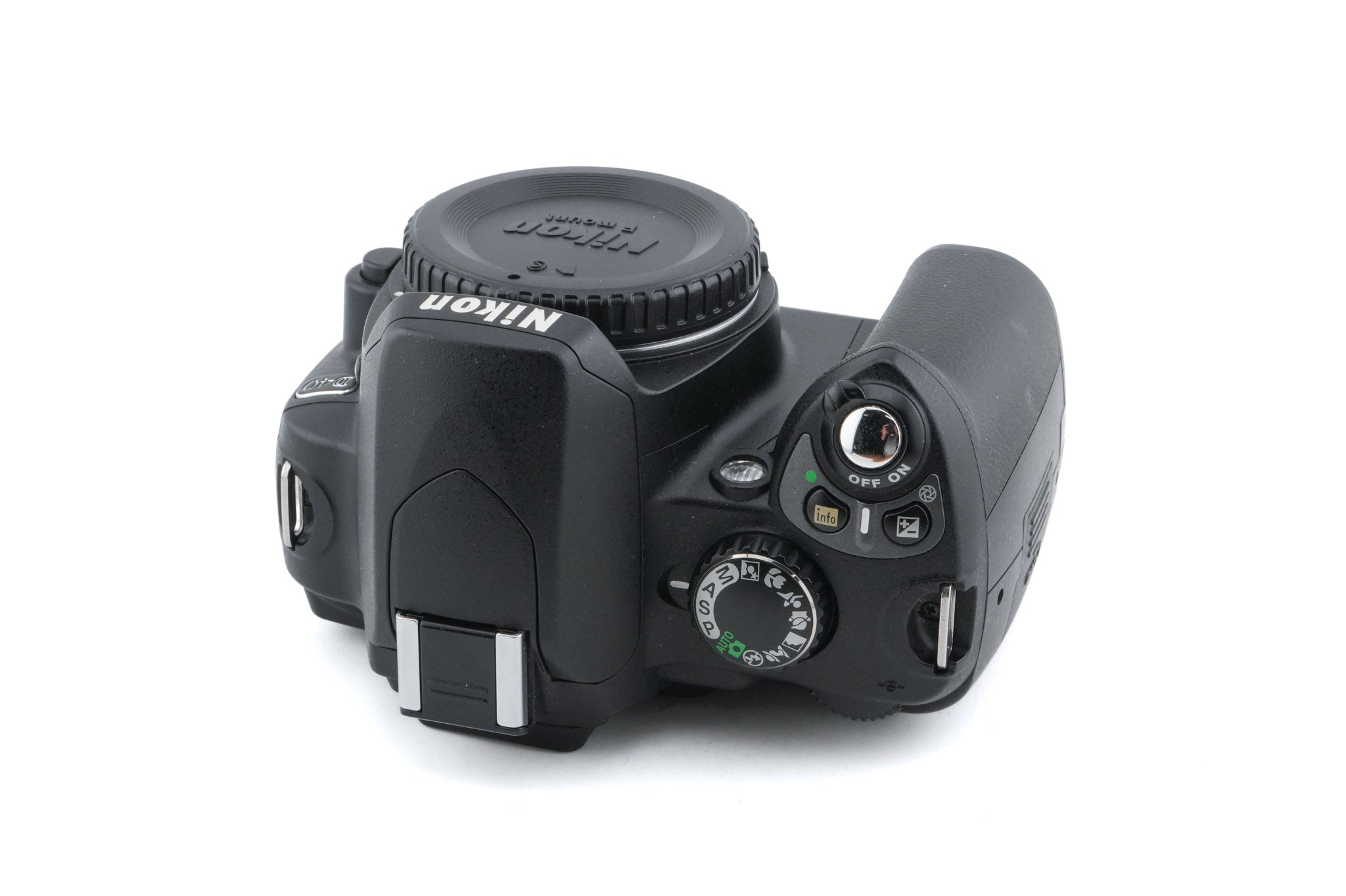Nikon D40