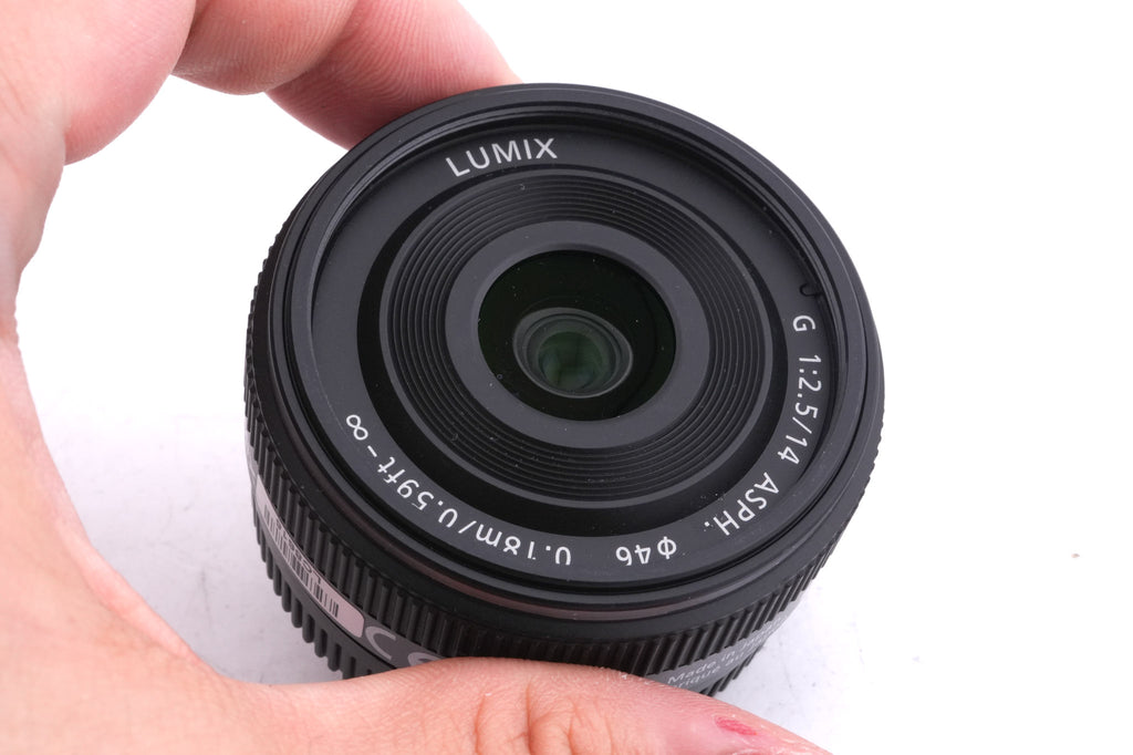 Panasonic 14mm f2.5 Lumix G ASPH. (H-H014)