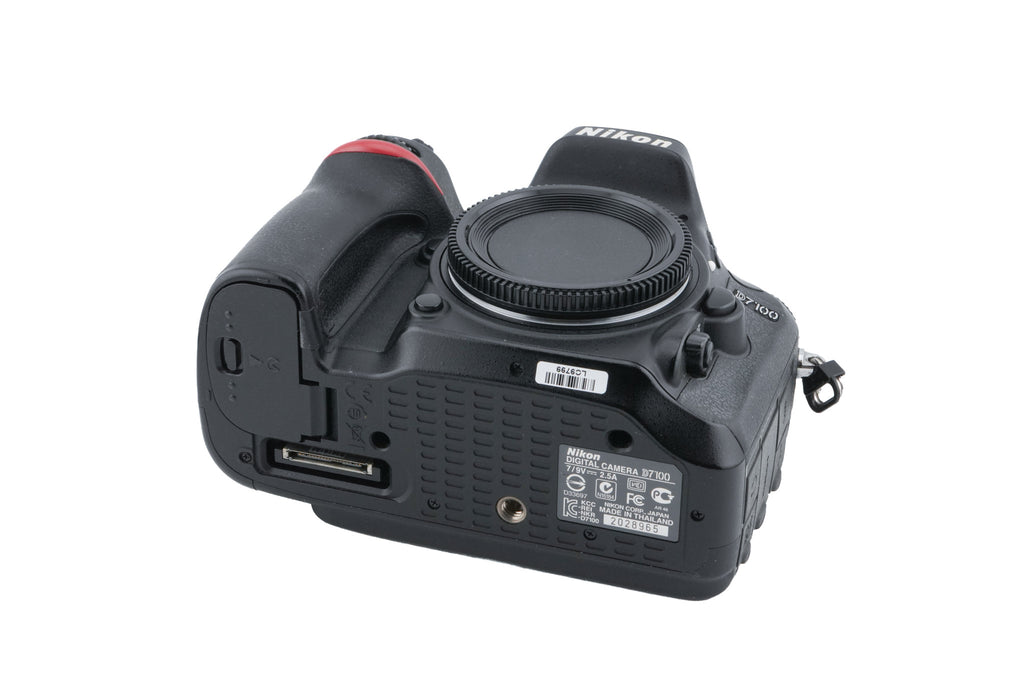 Nikon D7100