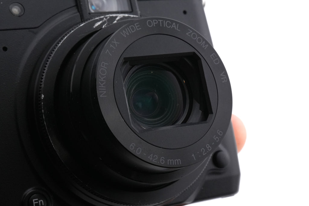 Nikon Coolpix P7000