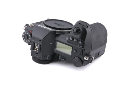 Panasonic Lumix DC-S1R