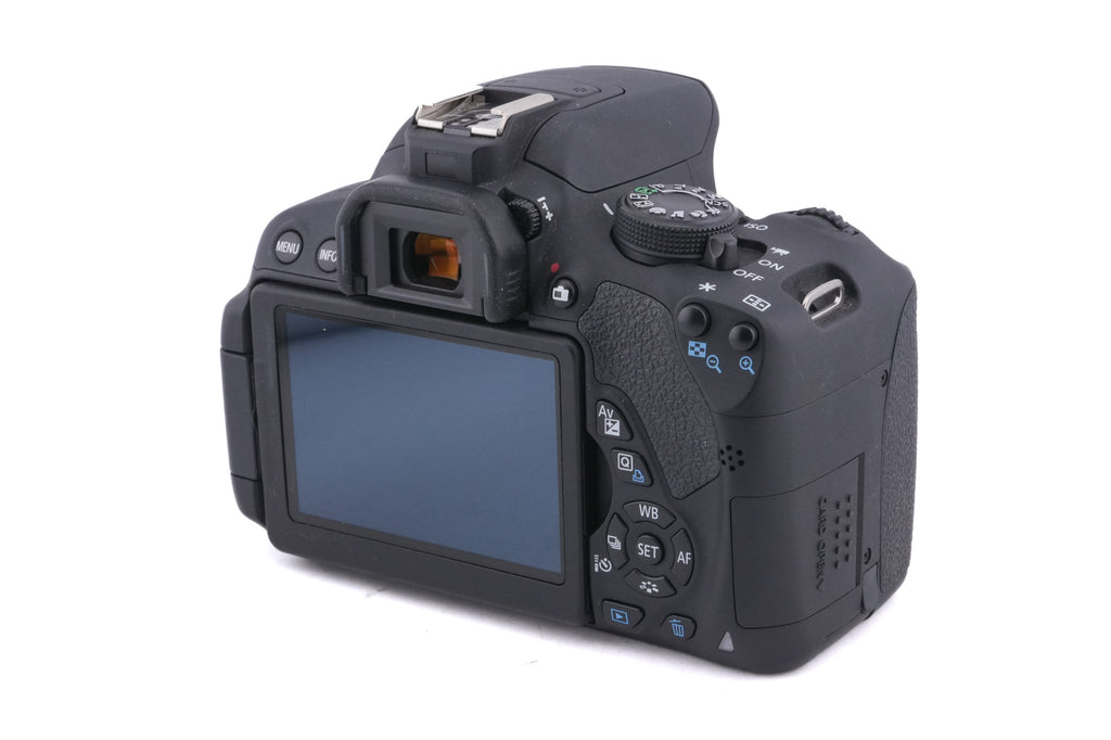 Canon EOS 700D