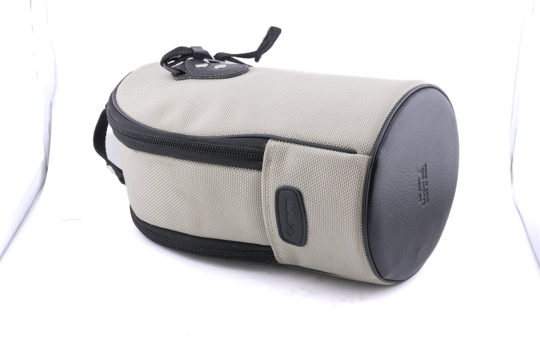 Canon 100-400mm f4.5-5.6 L IS USM + ET-83C Lens Hood