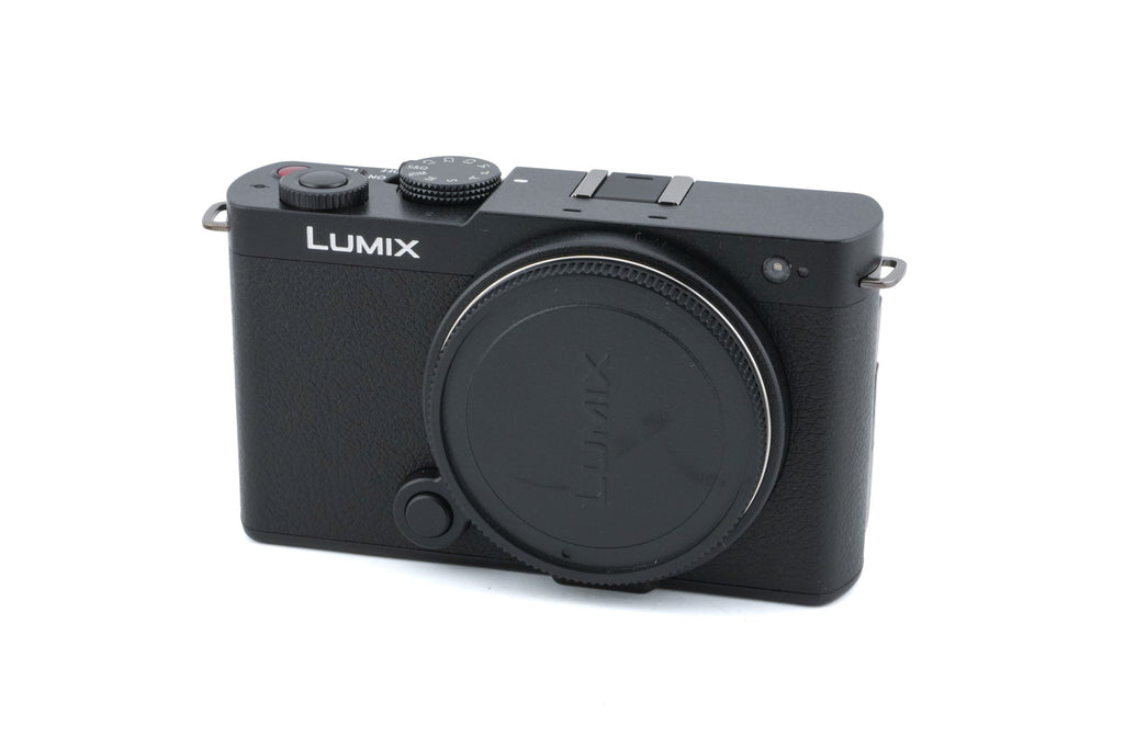 Panasonic Lumix DC-S9