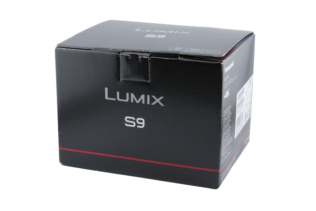 Panasonic Lumix DC-S9