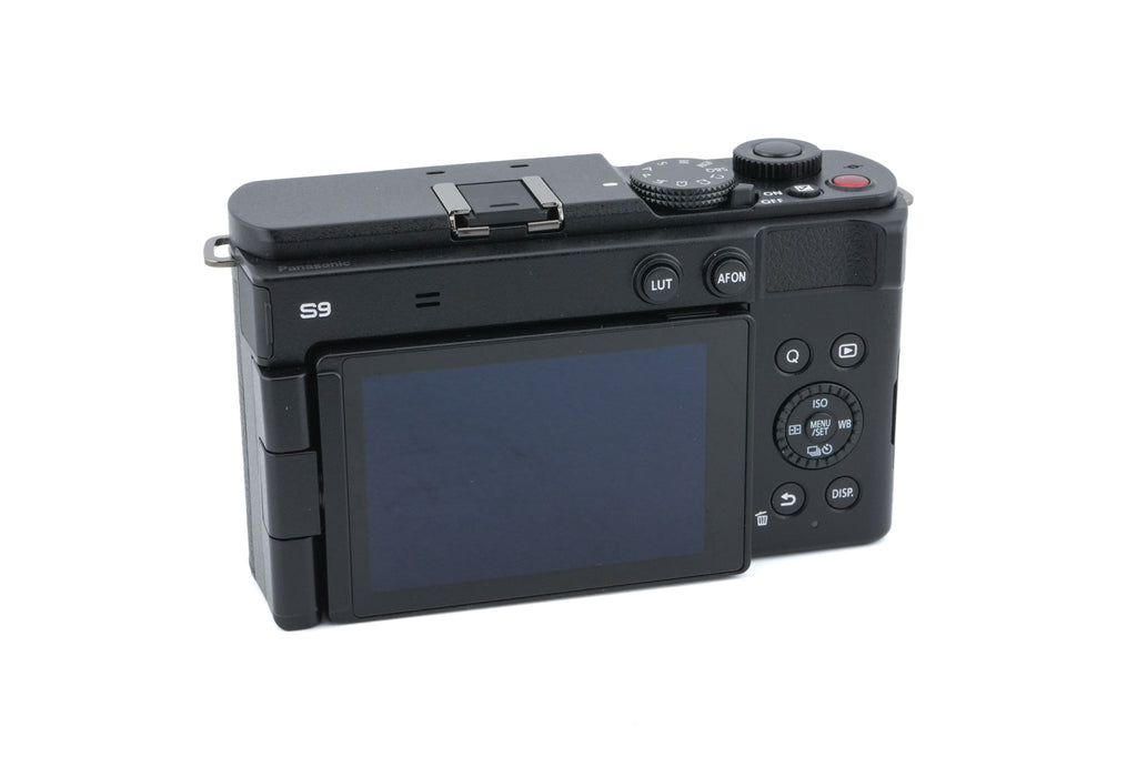 Panasonic Lumix DC-S9