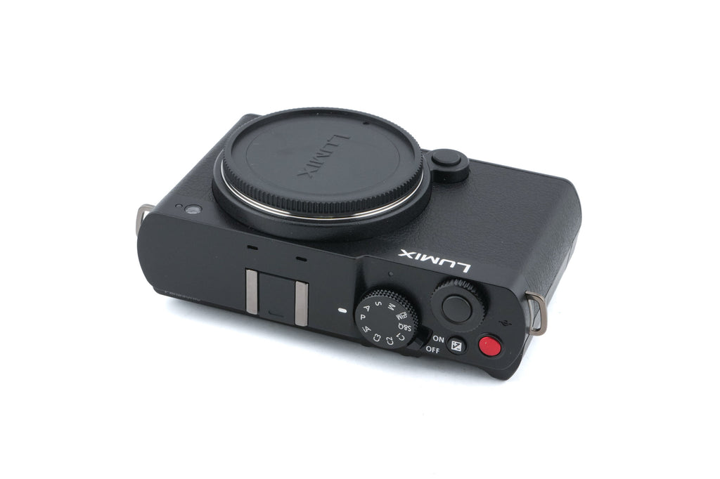 Panasonic Lumix DC-S9
