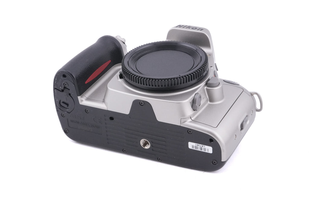 Nikon F55