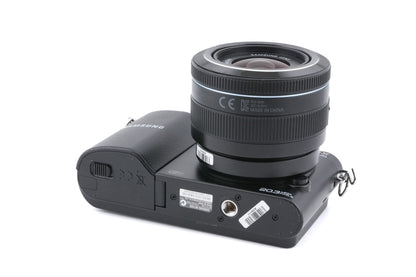 Samsung NX1000 + 20-50mm f3.5-5.6 II ED i-Function + SEF8A Flash