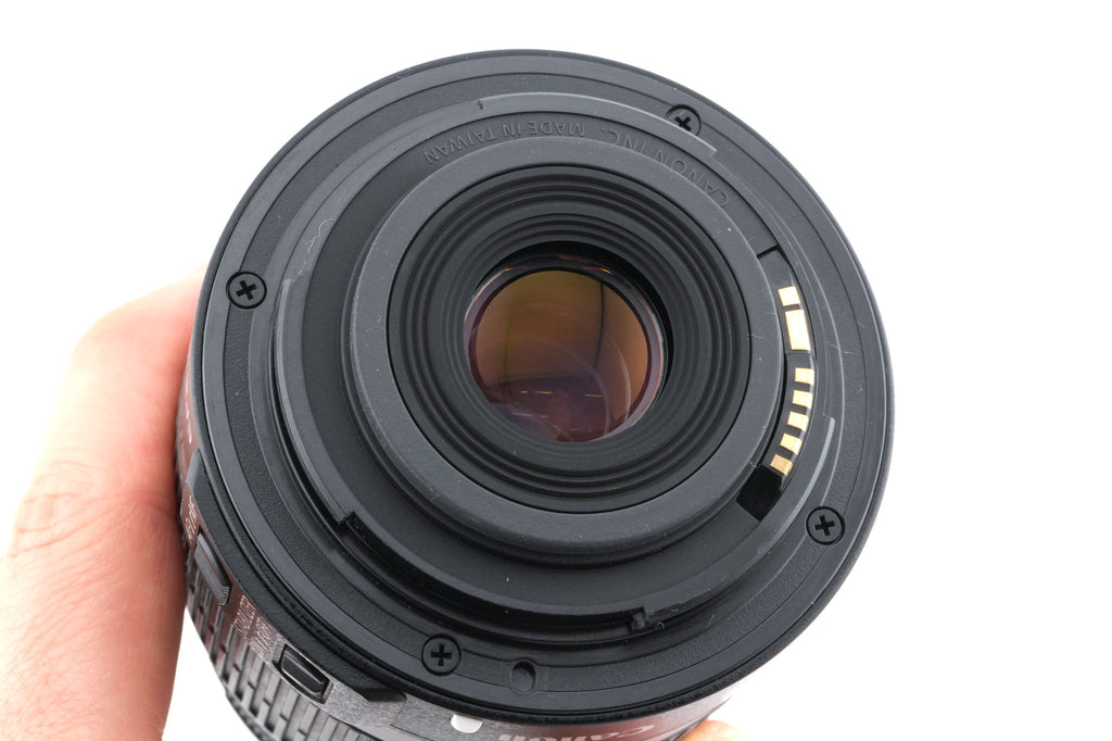 Canon 18-55mm f3.5-5.6 IS