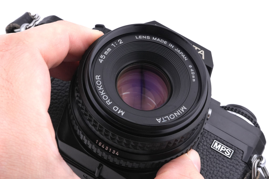 Minolta X-700 + 45mm f2 MD Rokkor