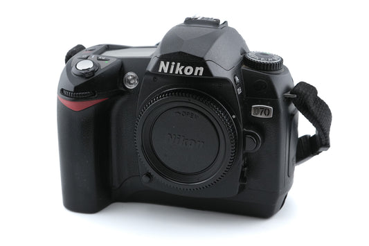 Nikon D70