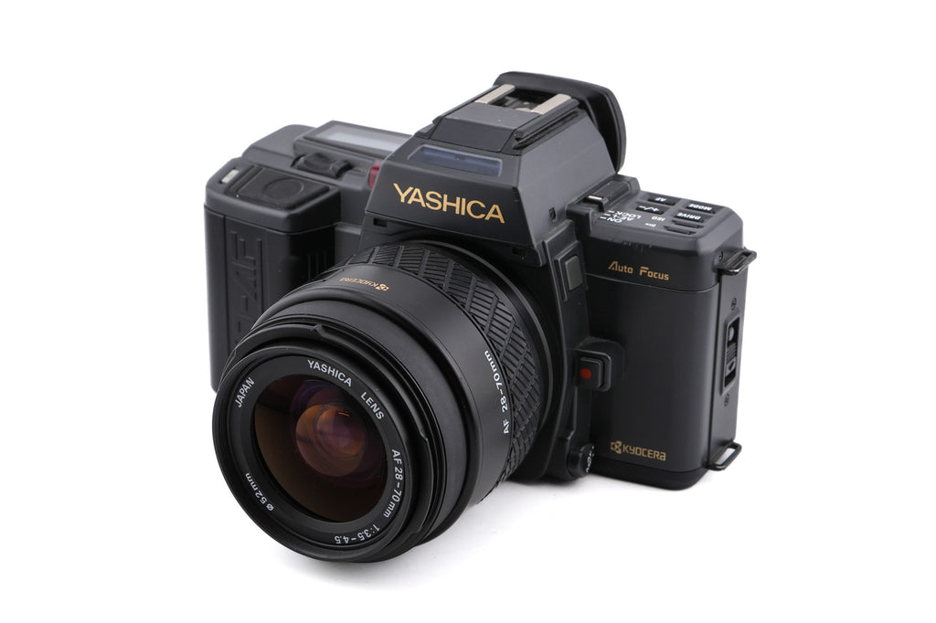 Yashica 230-AF + 28-70mm f3.5-4.5 AF