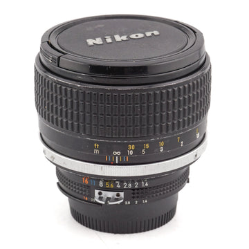 素晴らしき単焦点レンズ。Nikon AF-S NIKKOR 85mm F/1.4G の魅せるポートレートの世界 | ヒーコ | あたらしい写真の楽しみを発見し、発信する。 | ニコン Nikon Nikkor 85mm F/1.4 MF Lens | レンズ(単焦点)