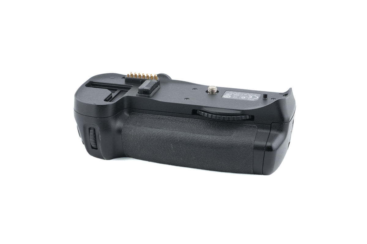 Nikon MB-D10 Multi-Power Battery Pack