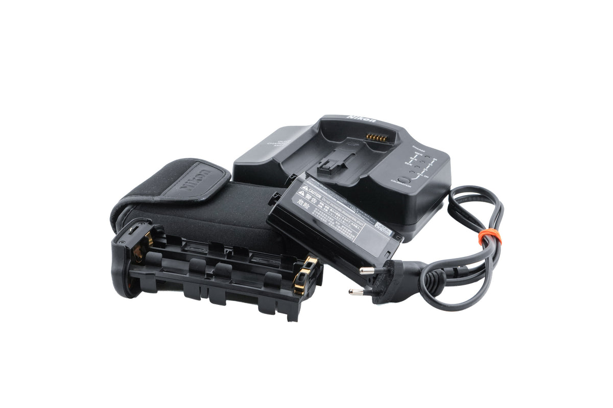 Nikon MB-D10 Multi-Power Battery Pack