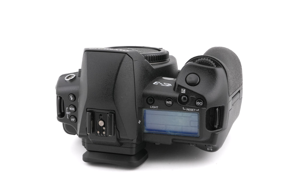 Olympus E-3